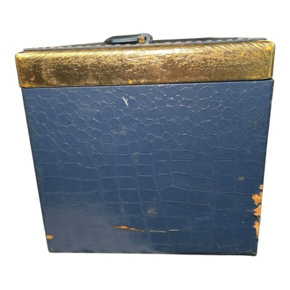 Vintage Empire Beauty Schools Blue & Gold Train Case - Picture 6 of 9